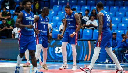 护筐能力极强！前黄蜂二队内线新星在美洲杯至今的表现相当稳定？